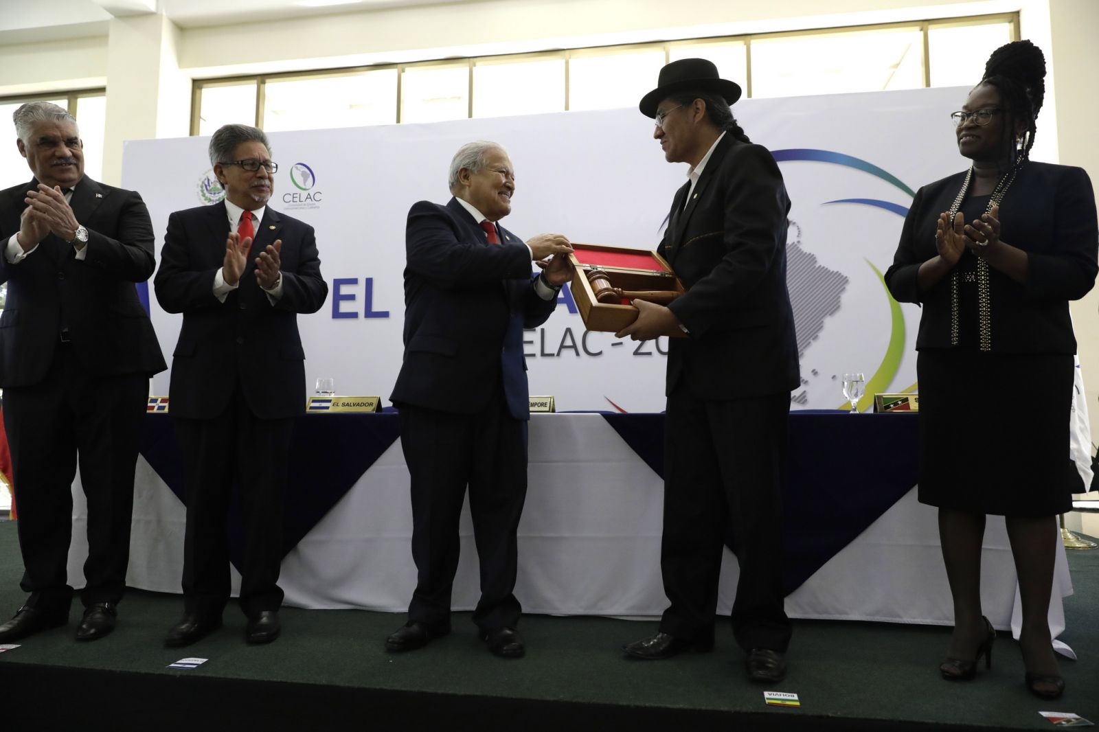 El Salvador | Canciller Diego Pary recibe la PPT de CELAC 2019