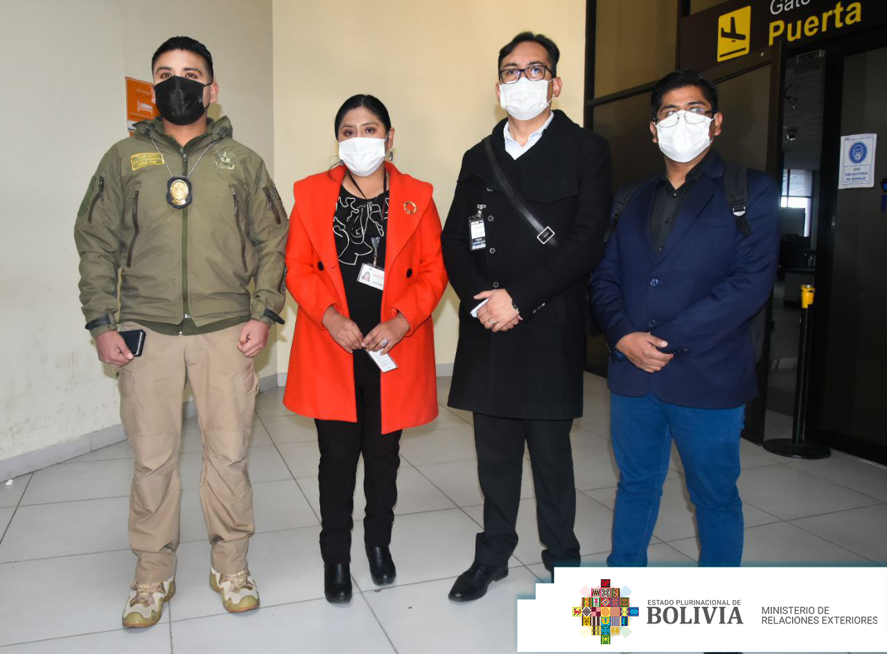 Cancillería gestionó la repatriación de tres mujeres bolivianas en situación de vulnerabilidad 