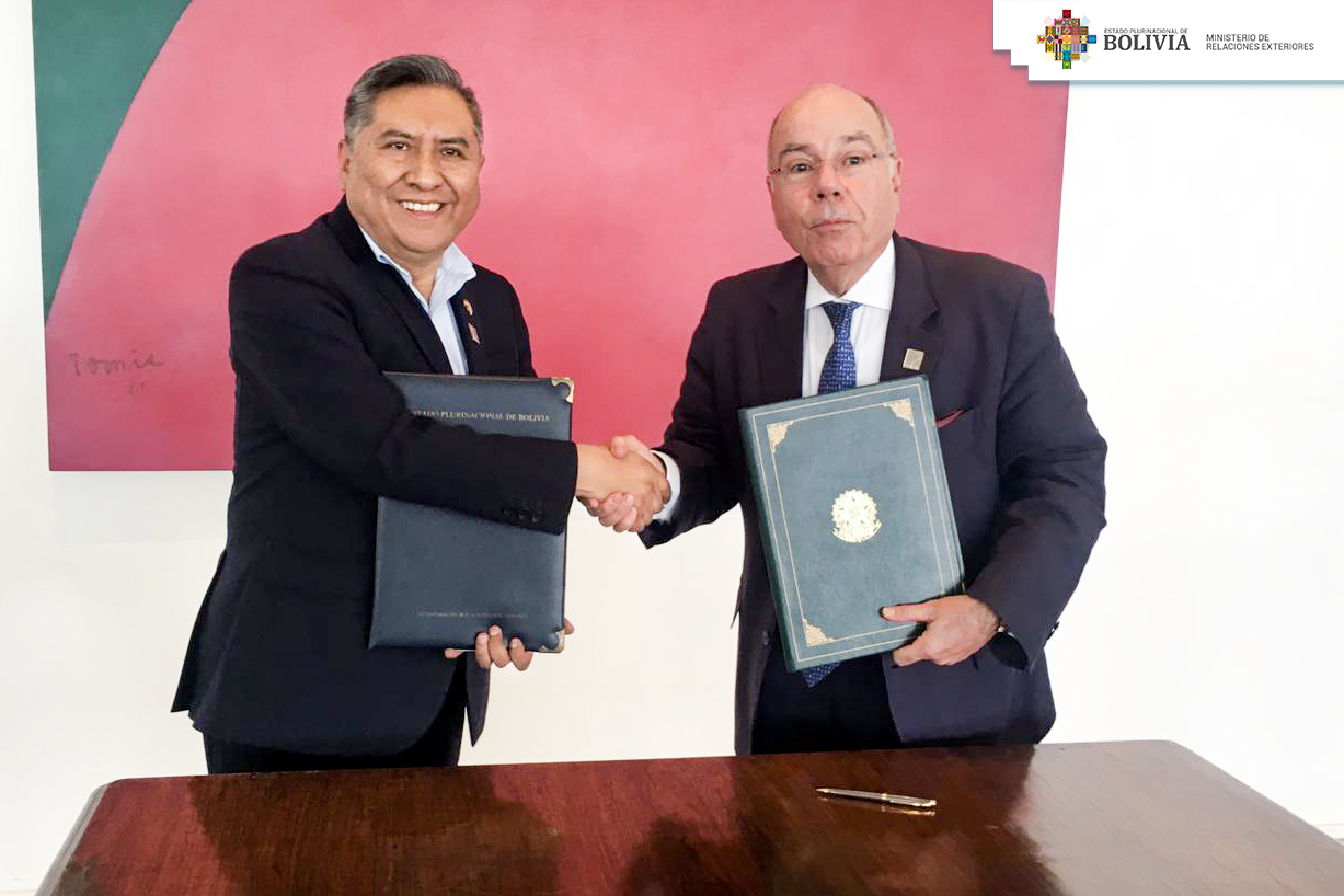 Bolivia y Brasil suscriben memorándums de cooperación en temas consulares y de formación diplomática 
